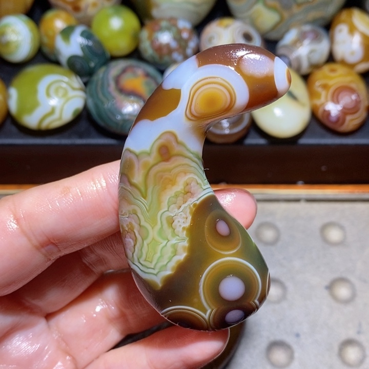 未镶嵌玛瑙/玉髓珠宝半成品173