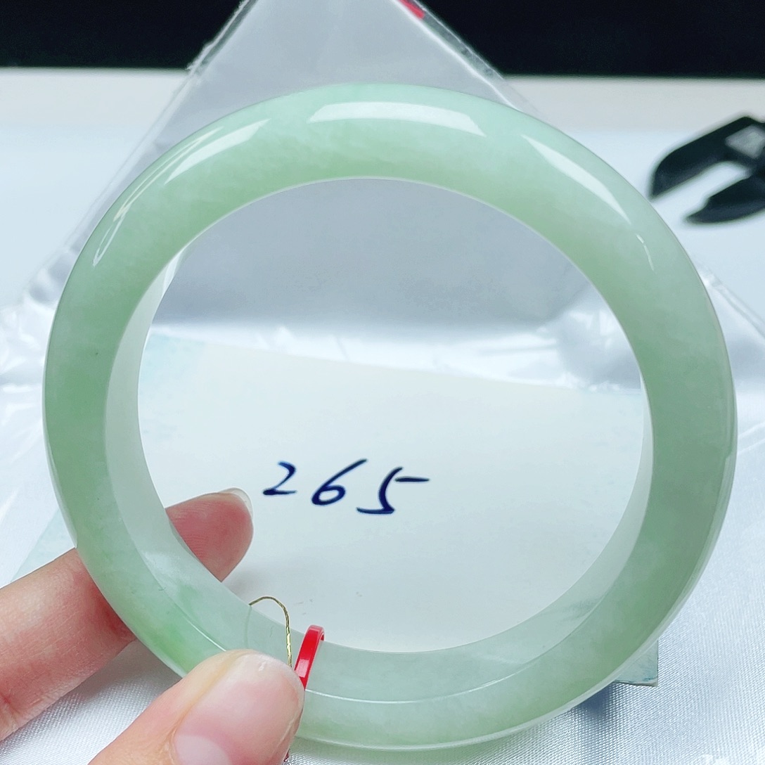 翡翠未镶嵌手镯正圈60.8