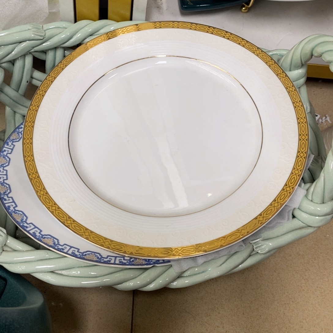 摆件陶瓷材料摆件花瓶