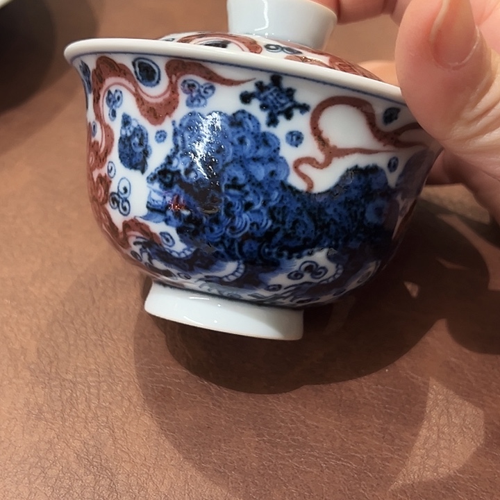 元青拙手仿元青花釉里红狮子绣球