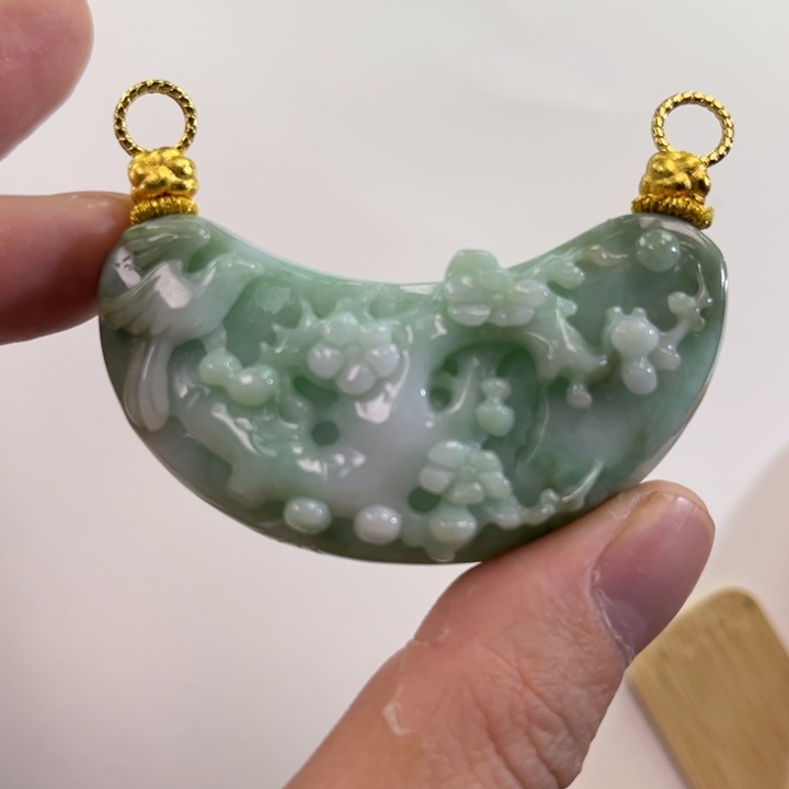 翡翠吊坠(赠链)未镶嵌代编织