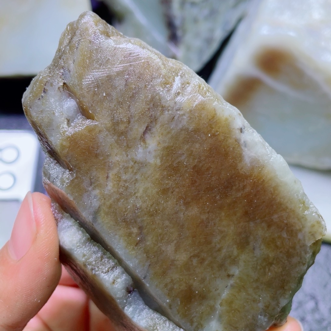 和田玉未镶嵌珠宝半成品