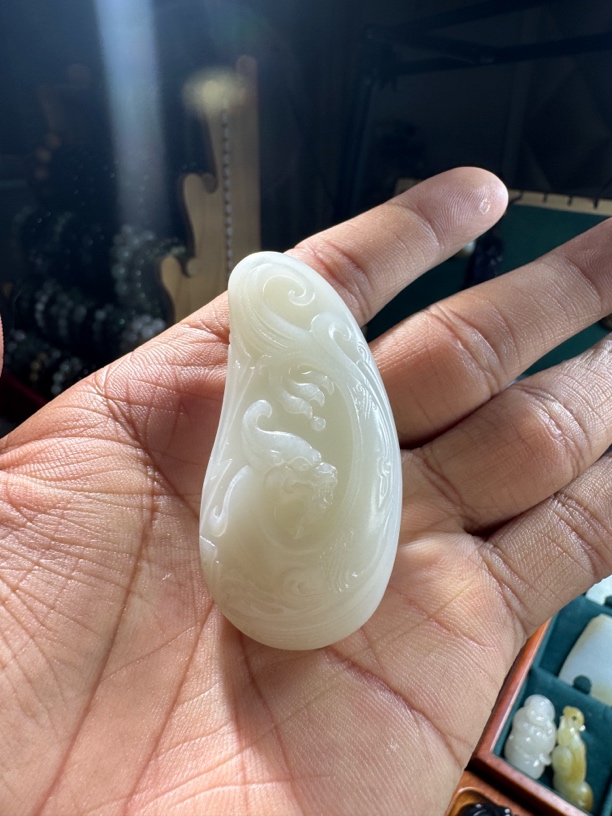 新疆和田玉且末米达手工雕刻