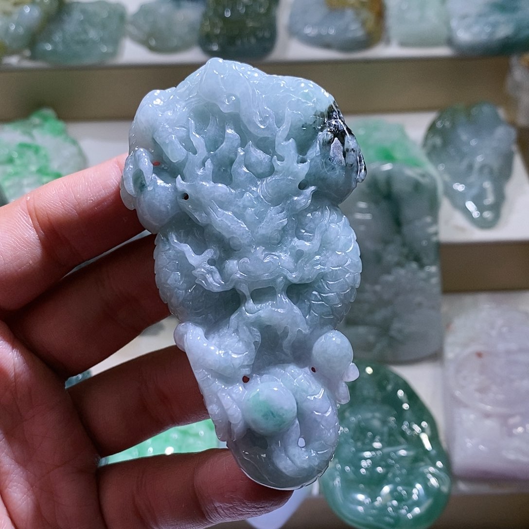 【闪购商品】翡翠颈饰未镶嵌龙牌