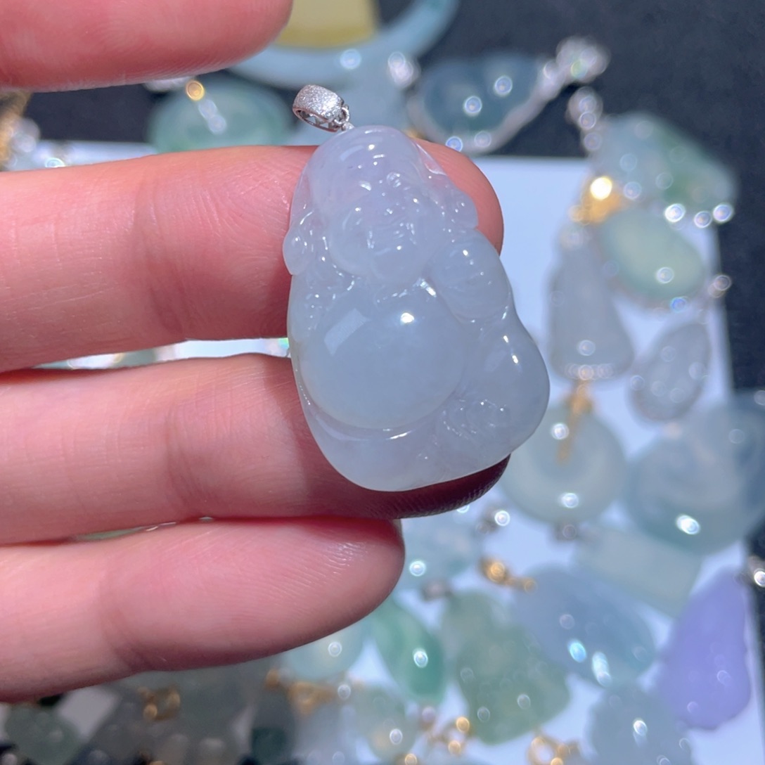 翡翠颈饰18K金镶嵌翡翠