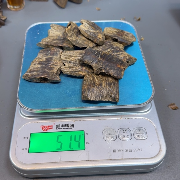 炒***托沉香沉香碎屑黑棋51克