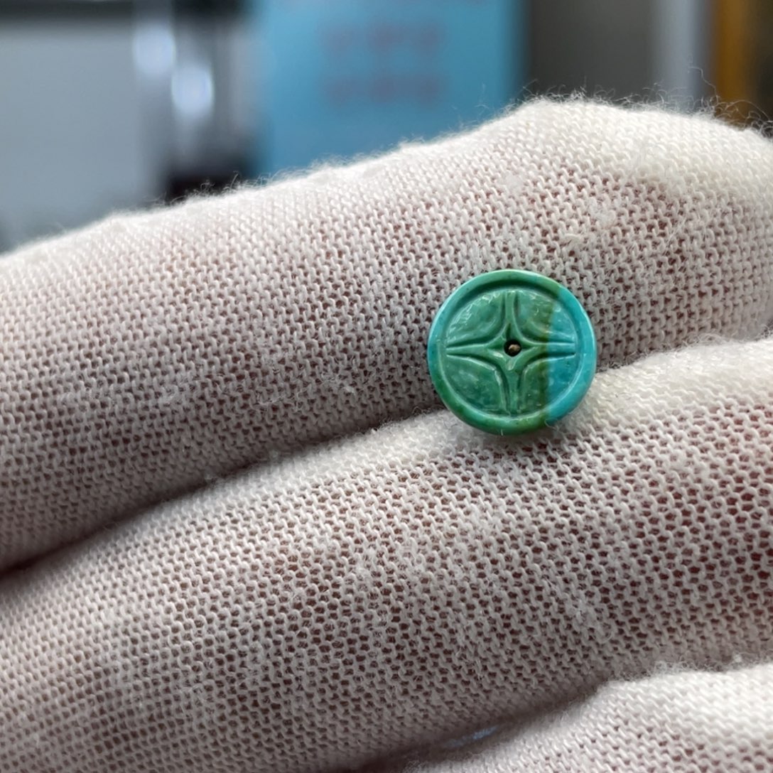 绿松石未镶嵌挂件