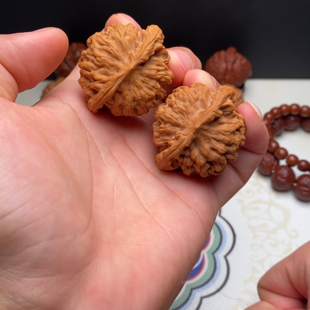 文玩核桃把件42全品秦闷