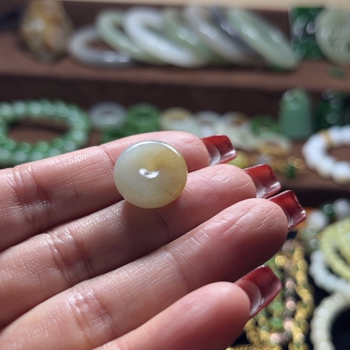 未镶嵌戒圈和田玉（翠青玉）