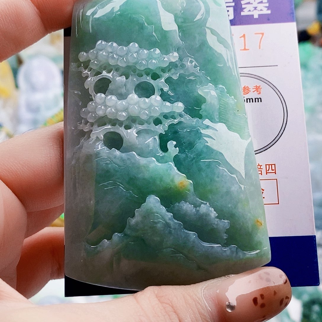 吊坠(不含链)未镶嵌翡翠