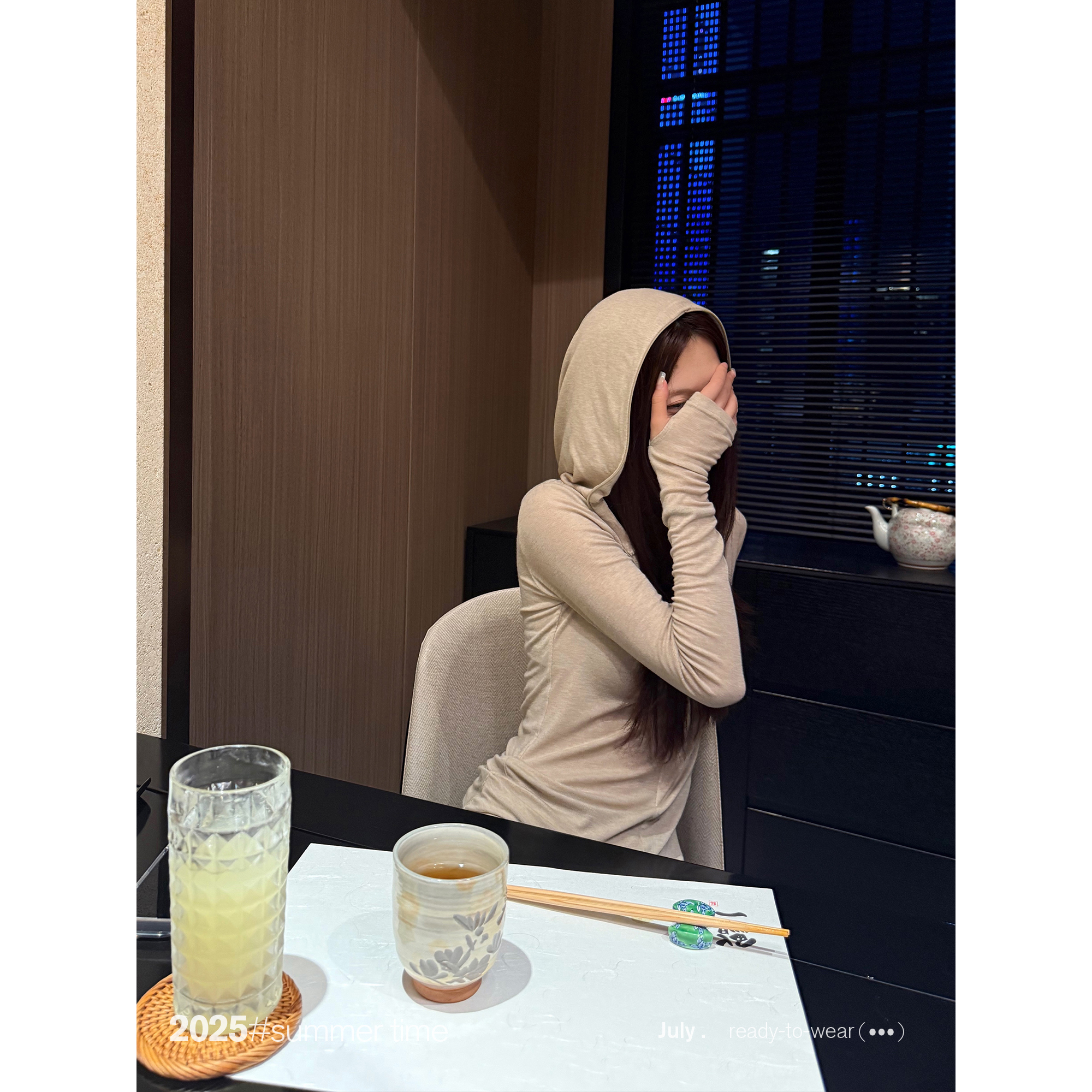 SUNONEONE 羊毛天丝修身连帽针织开衫女早秋长袖休闲上衣H1237W