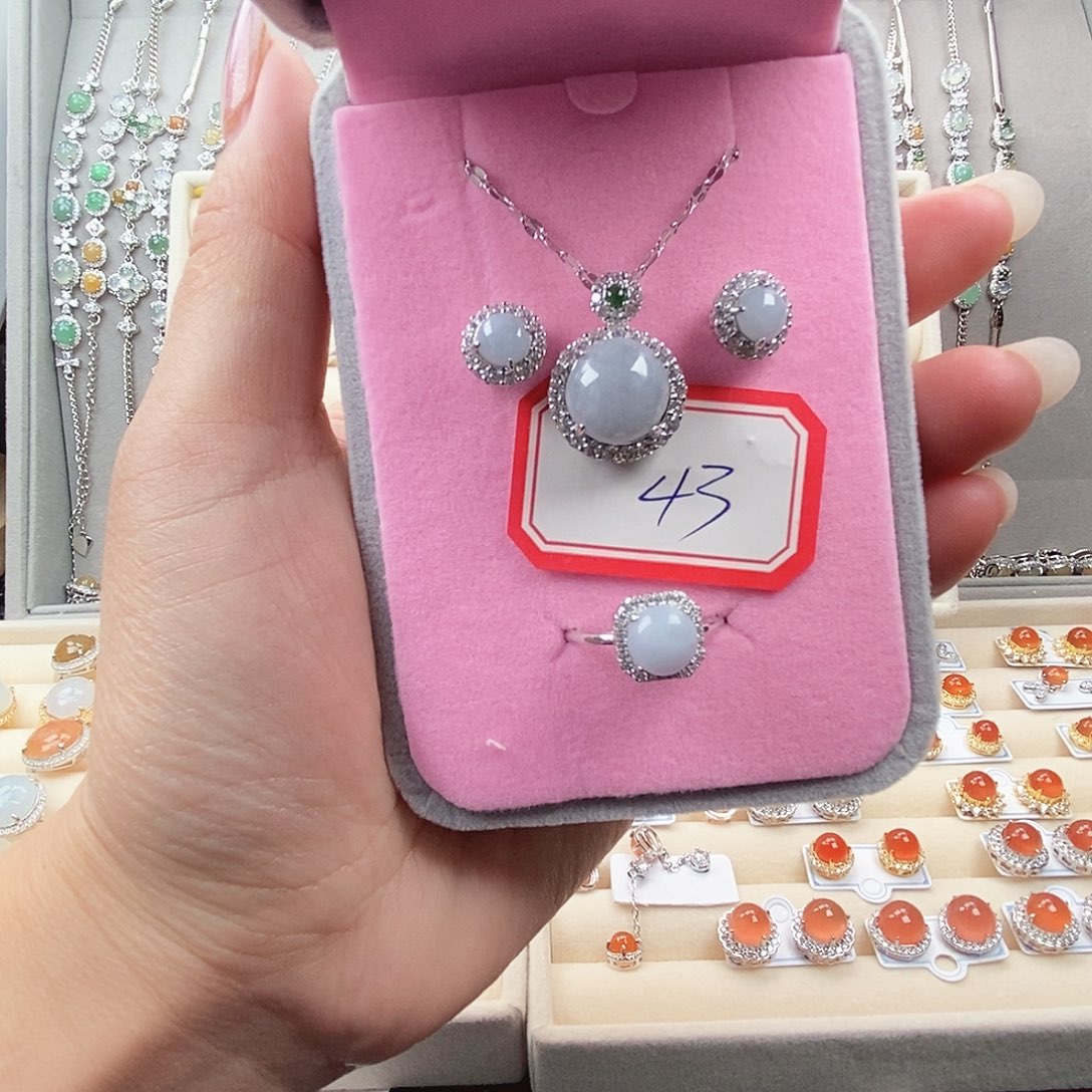 翡翠未镶嵌戒指缅甸