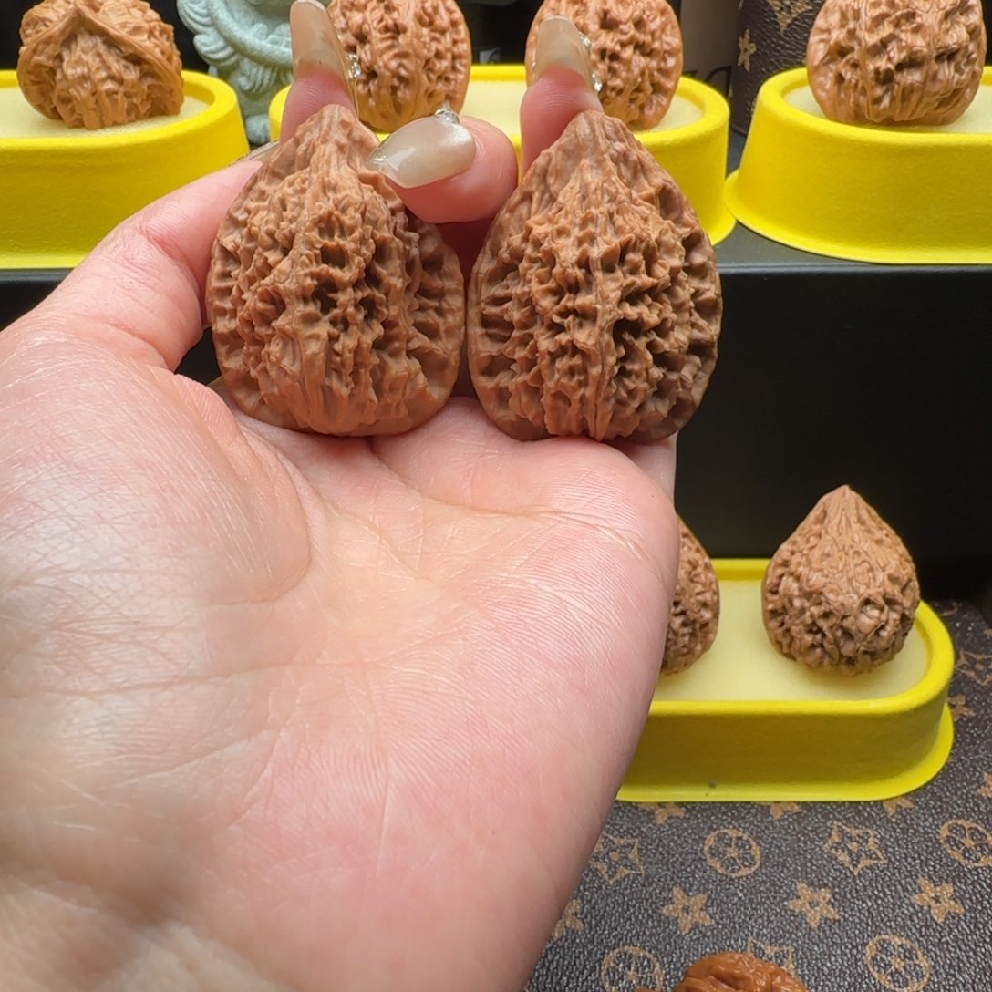 猴头核桃吊坠38鸭嘴兽