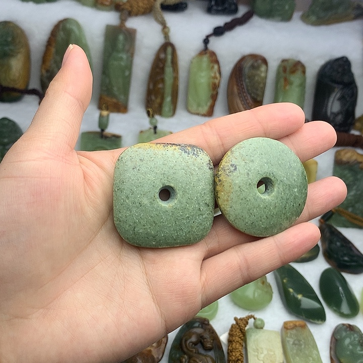 岫岩河磨玉（透闪石质玉）未镶嵌挂件