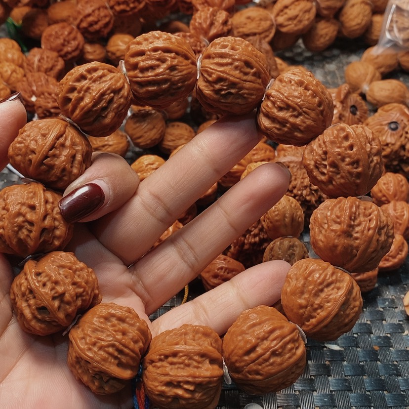 【闪购商品】文玩核桃吊坠树王