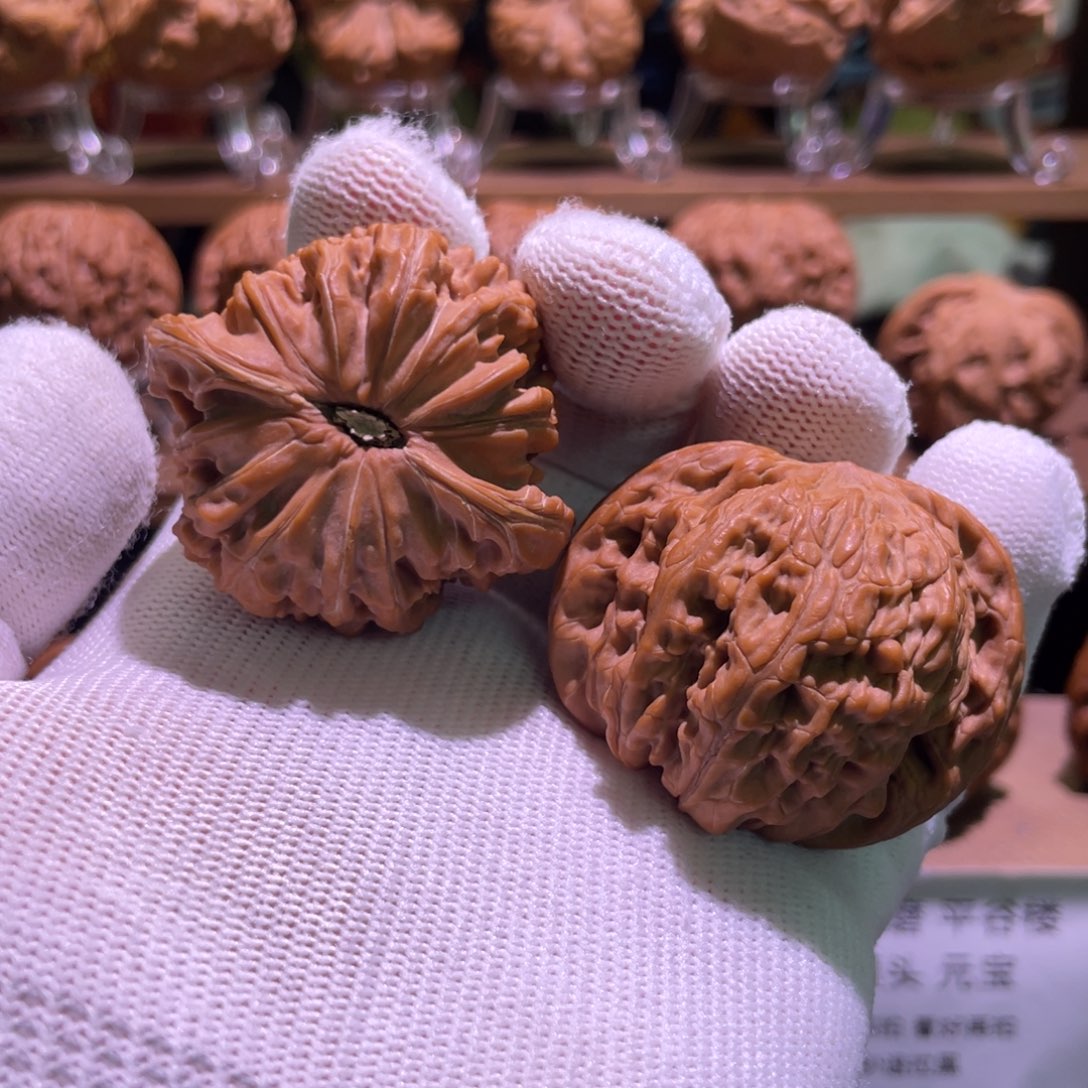 龙***印文玩核桃吊坠全品蝴蝶磨