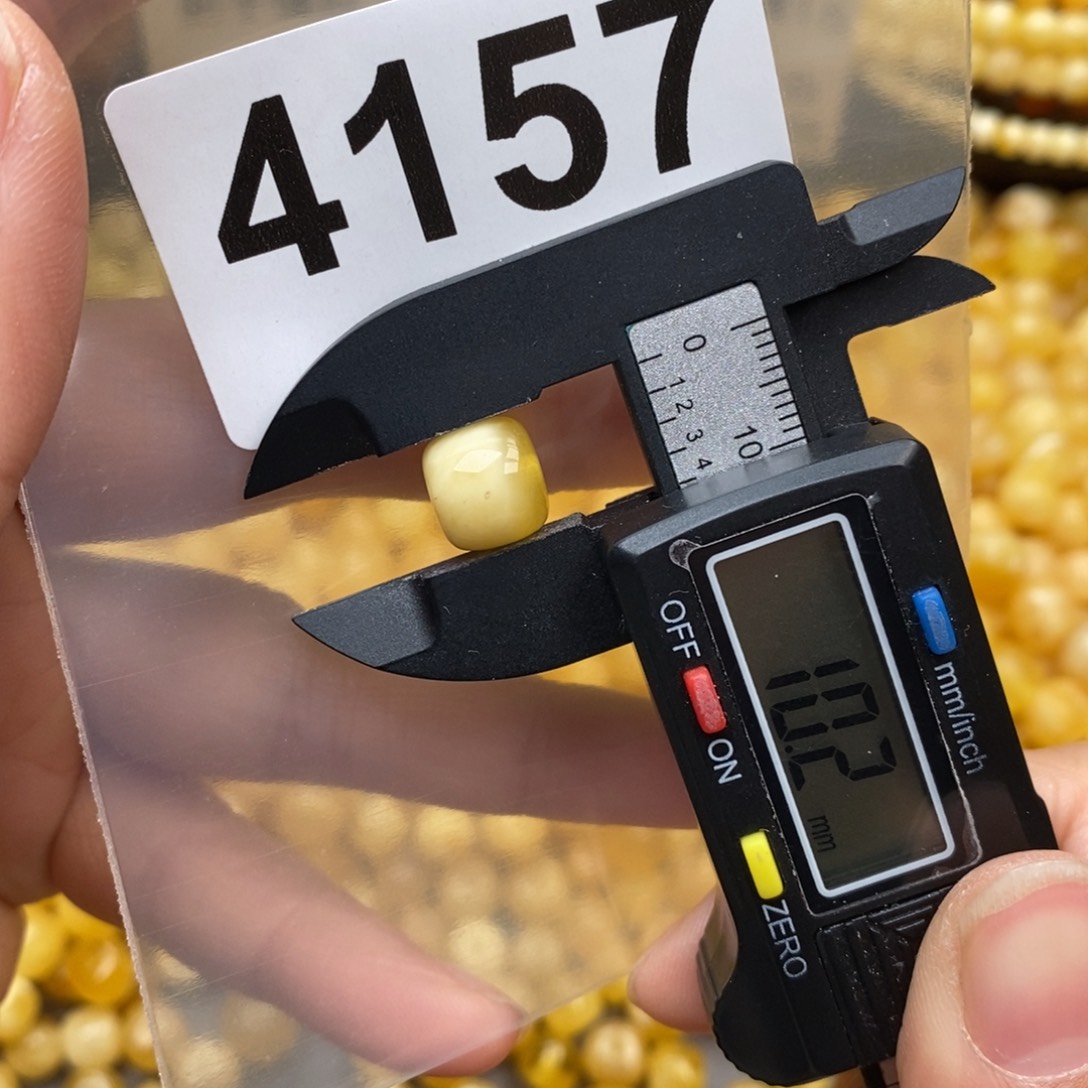 蜜蜡珠宝奇石未镶嵌