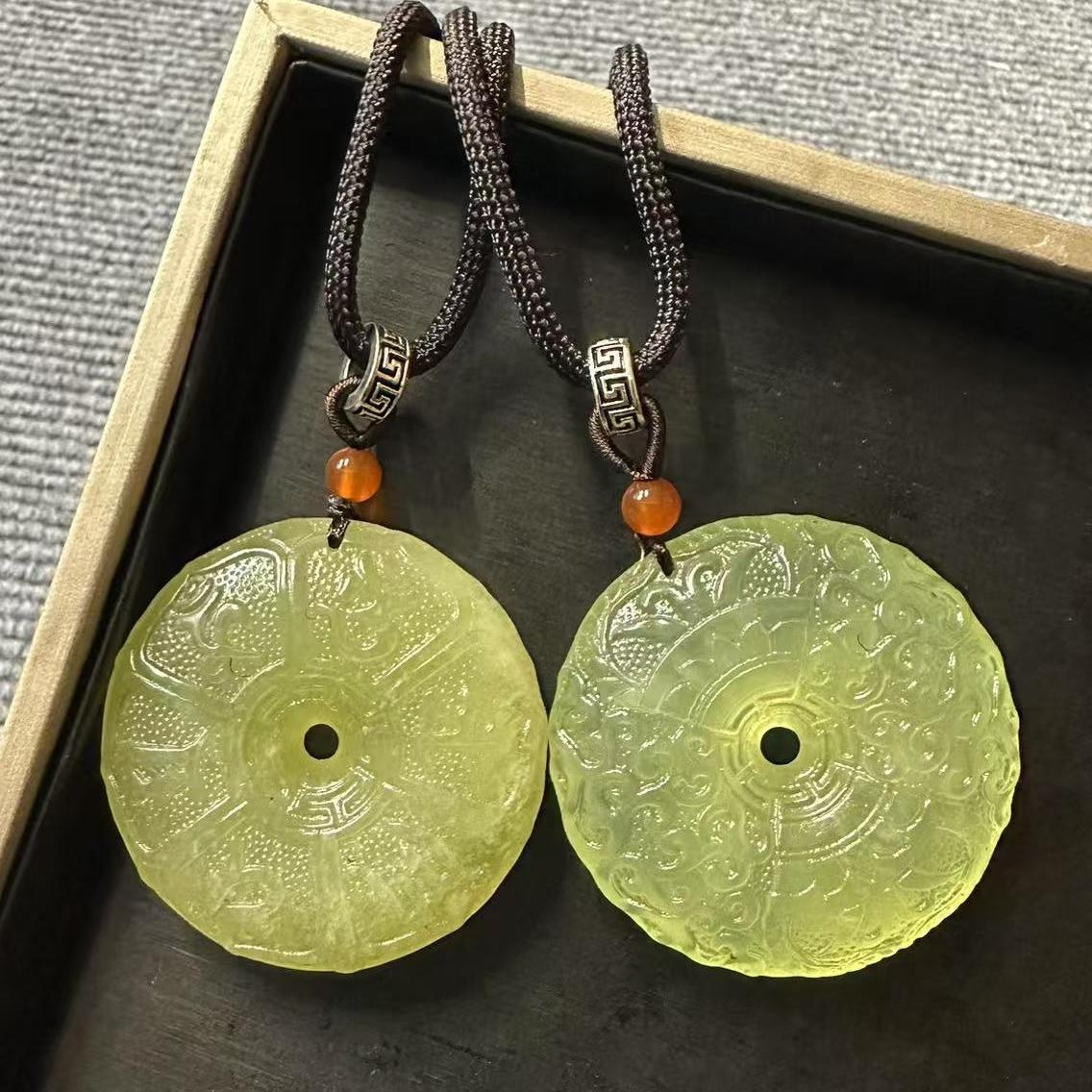 六字真言岫玉平安扣吊坠项链