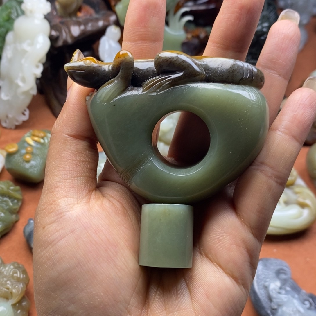 和田玉未镶嵌挂件