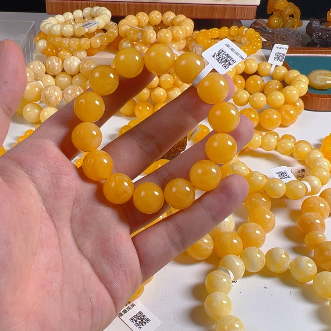 未镶嵌琥珀裸石鸡油黄圆珠手串 15mm  27.65