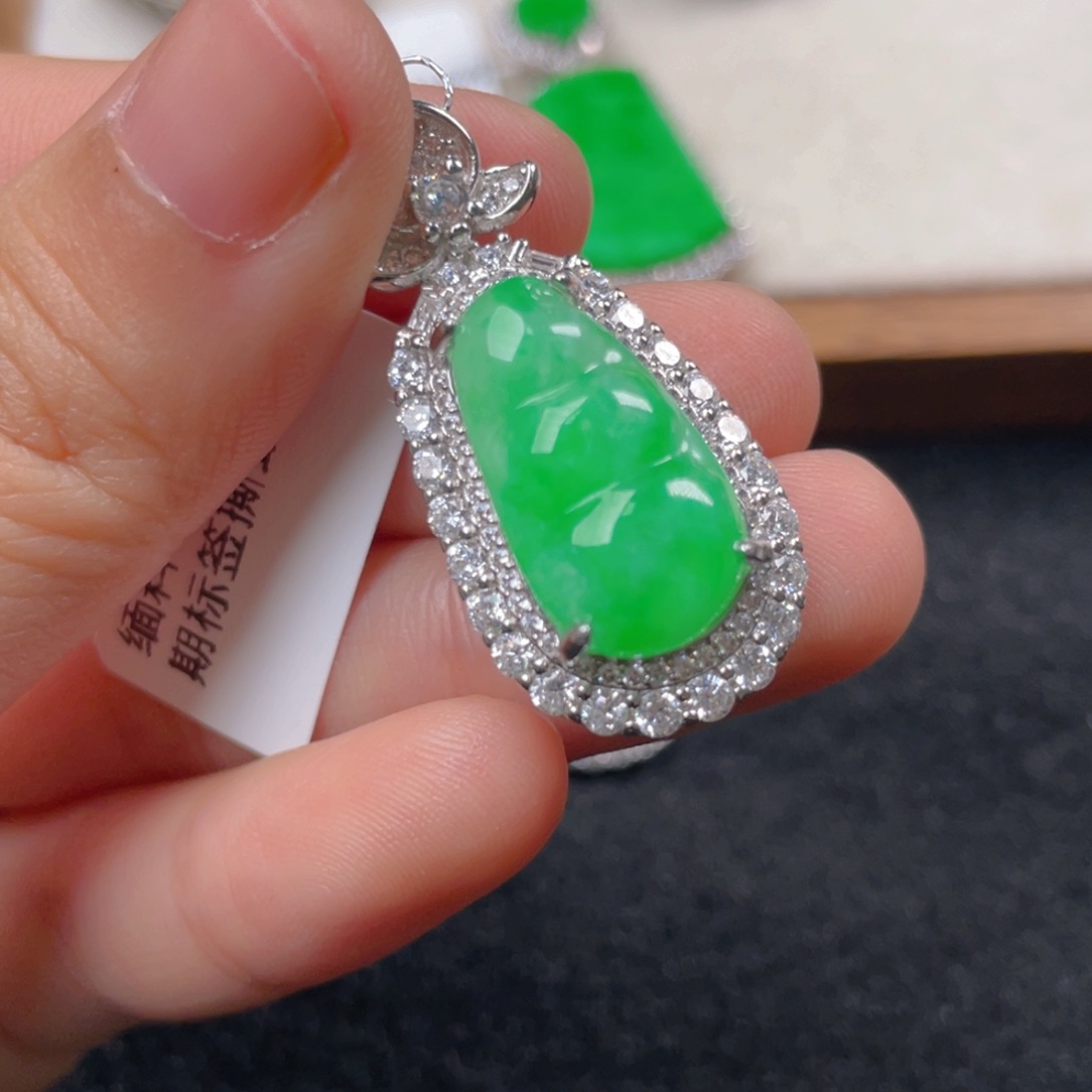 翡翠颈饰银S925镶嵌h h b b b