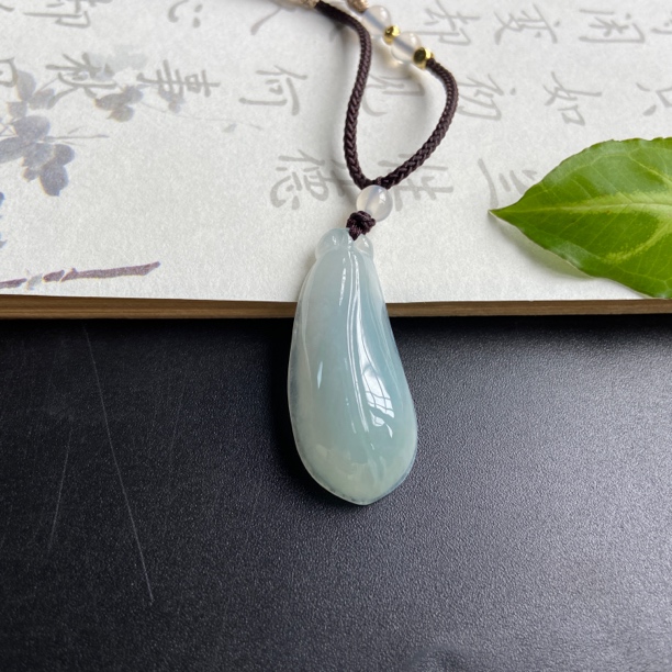 纯天然缅甸翡翠《福瓜》气质白色时尚百搭