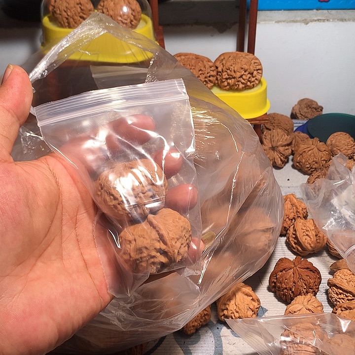 小***。文玩核桃吊坠南瓜