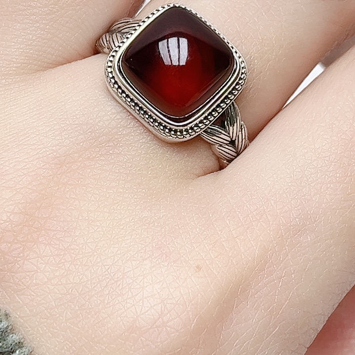 血珀戒指银S925镶嵌天然
