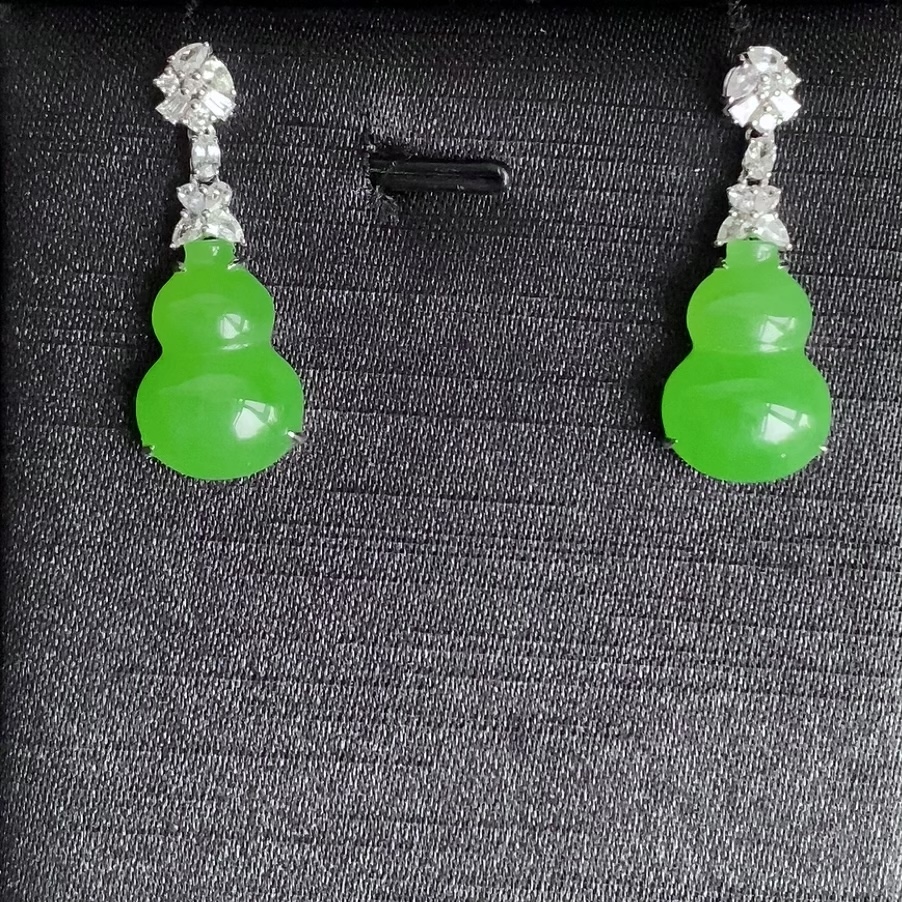 天然和田玉碧玉苹果绿葫芦耳钉18k白金镶嵌满钻款式经典百搭送礼