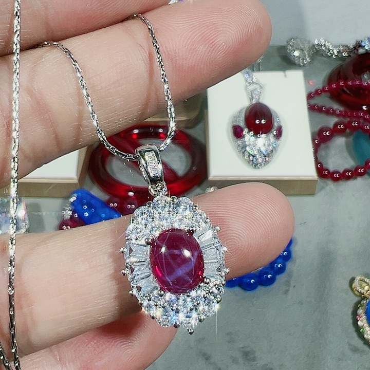 红宝石颈饰未镶嵌