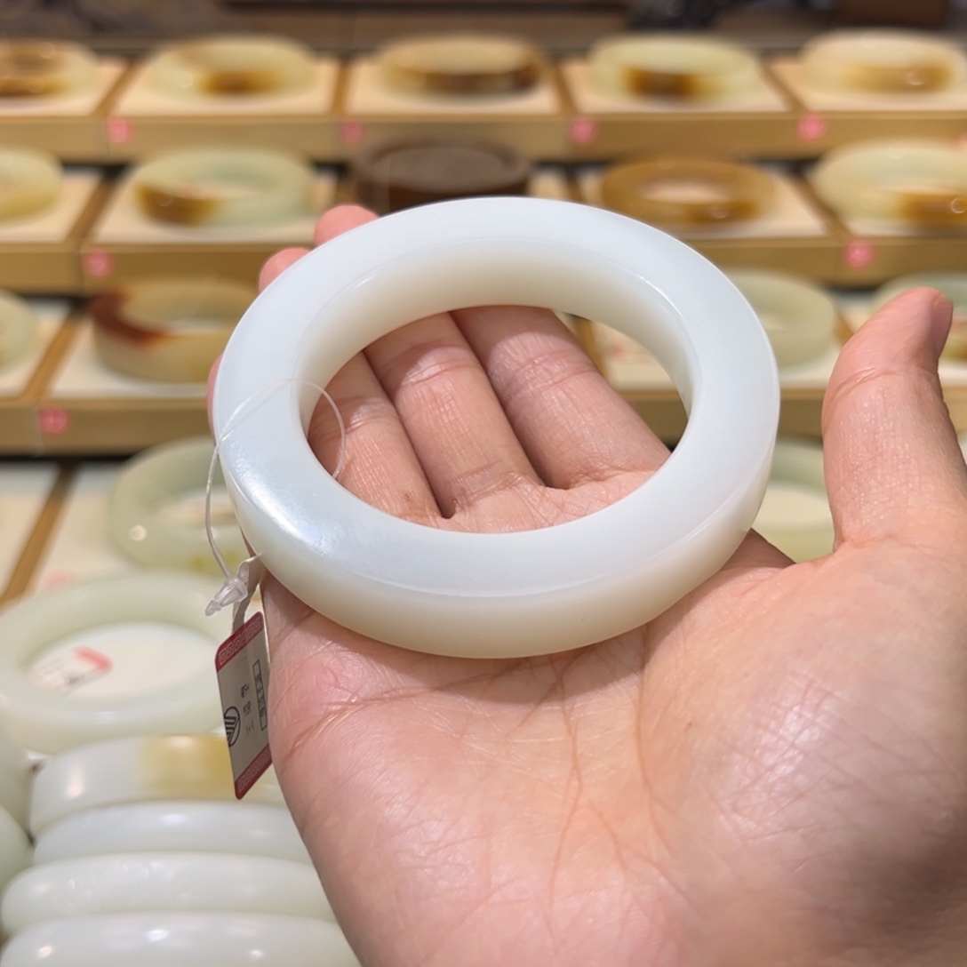 和田玉未镶嵌手镯9