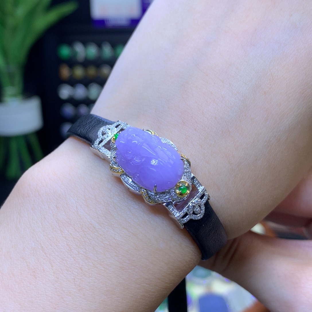 翡翠颈饰未镶嵌天然