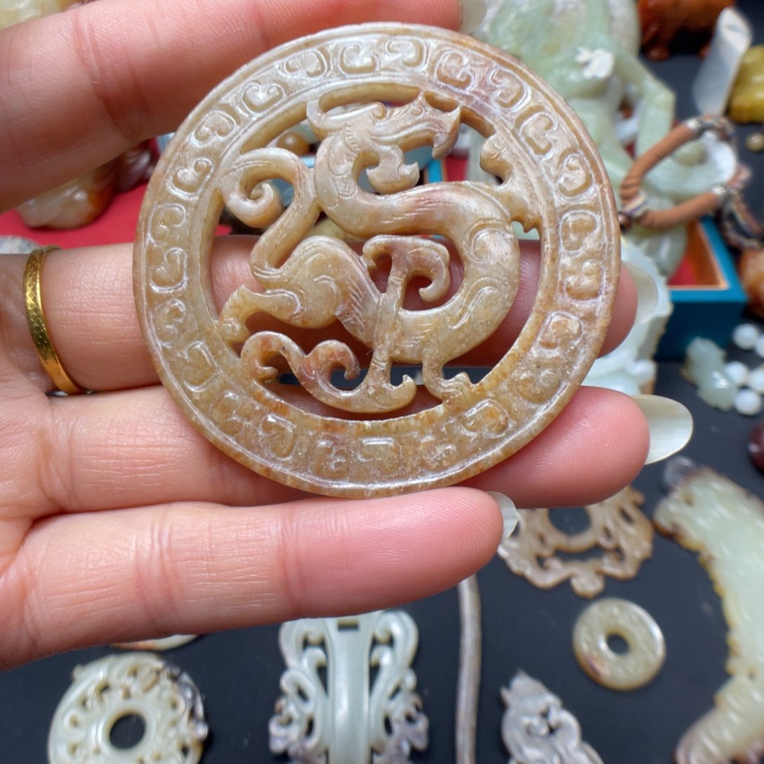 和田玉颈饰未镶嵌觉***.