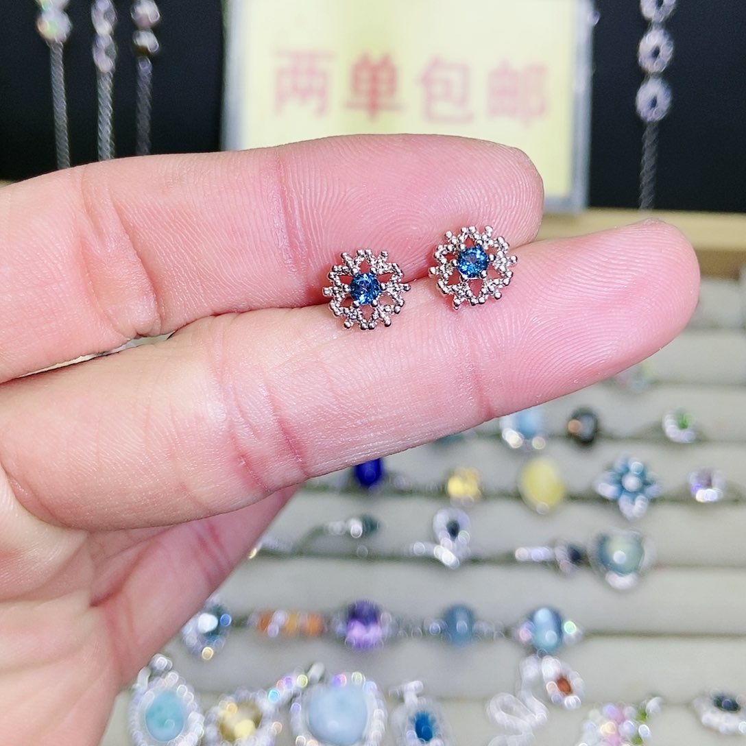 【闪购商品】未镶嵌托帕石耳饰