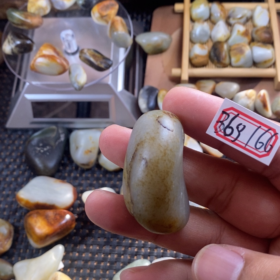 和田玉（糖玉）未镶嵌挂件