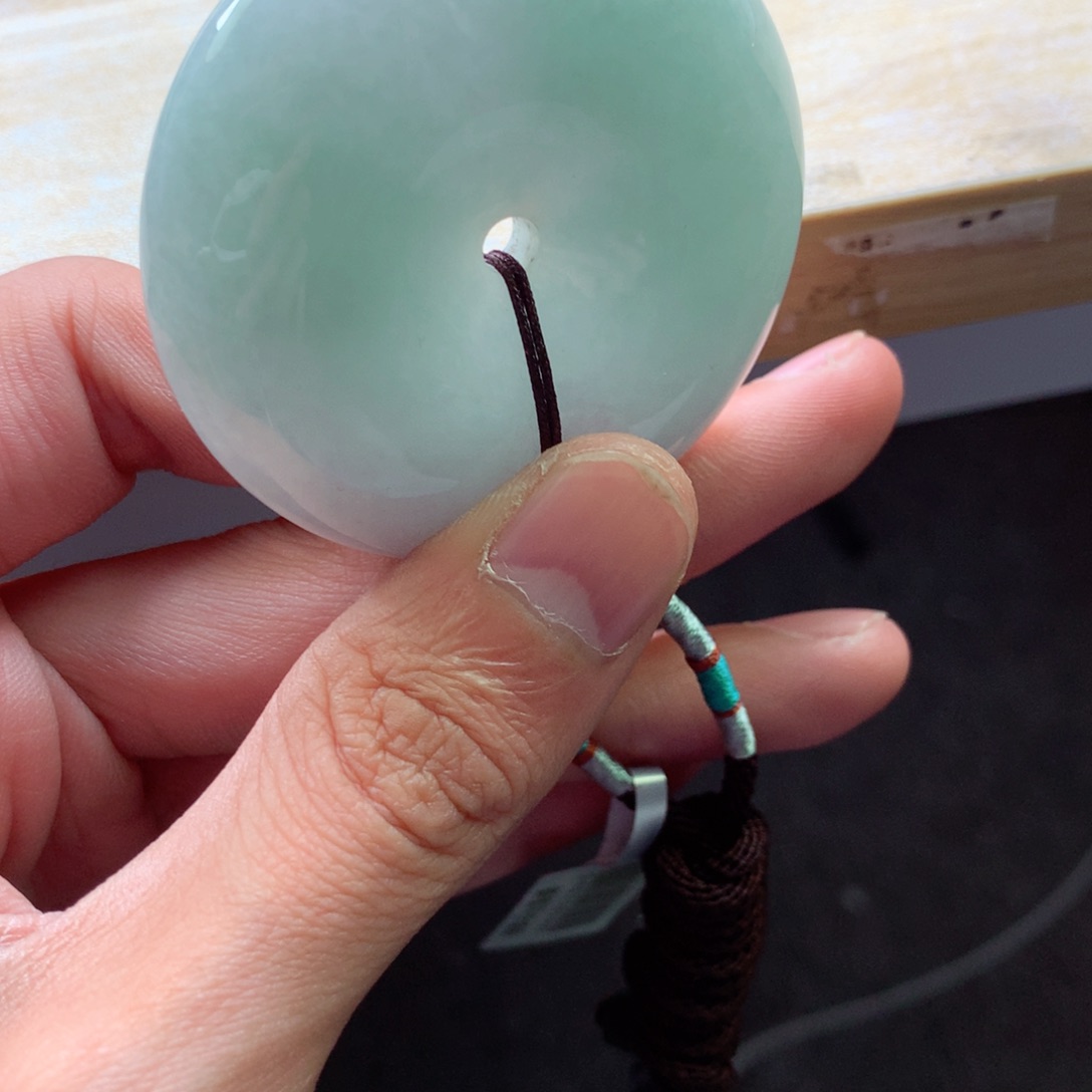 翡翠颈饰未镶嵌吊坠