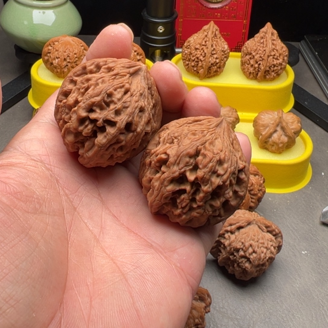 2***l文玩核桃把件大沽石