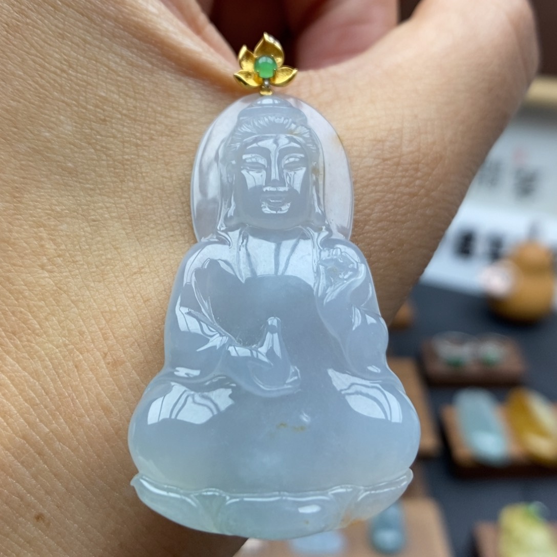 【闪购商品】颈饰18K金镶嵌翡翠60