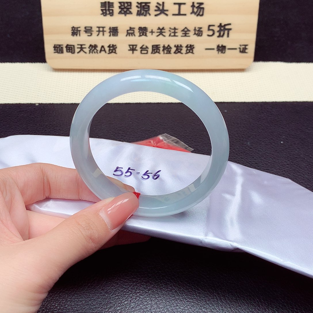 翡翠手镯未镶嵌426号