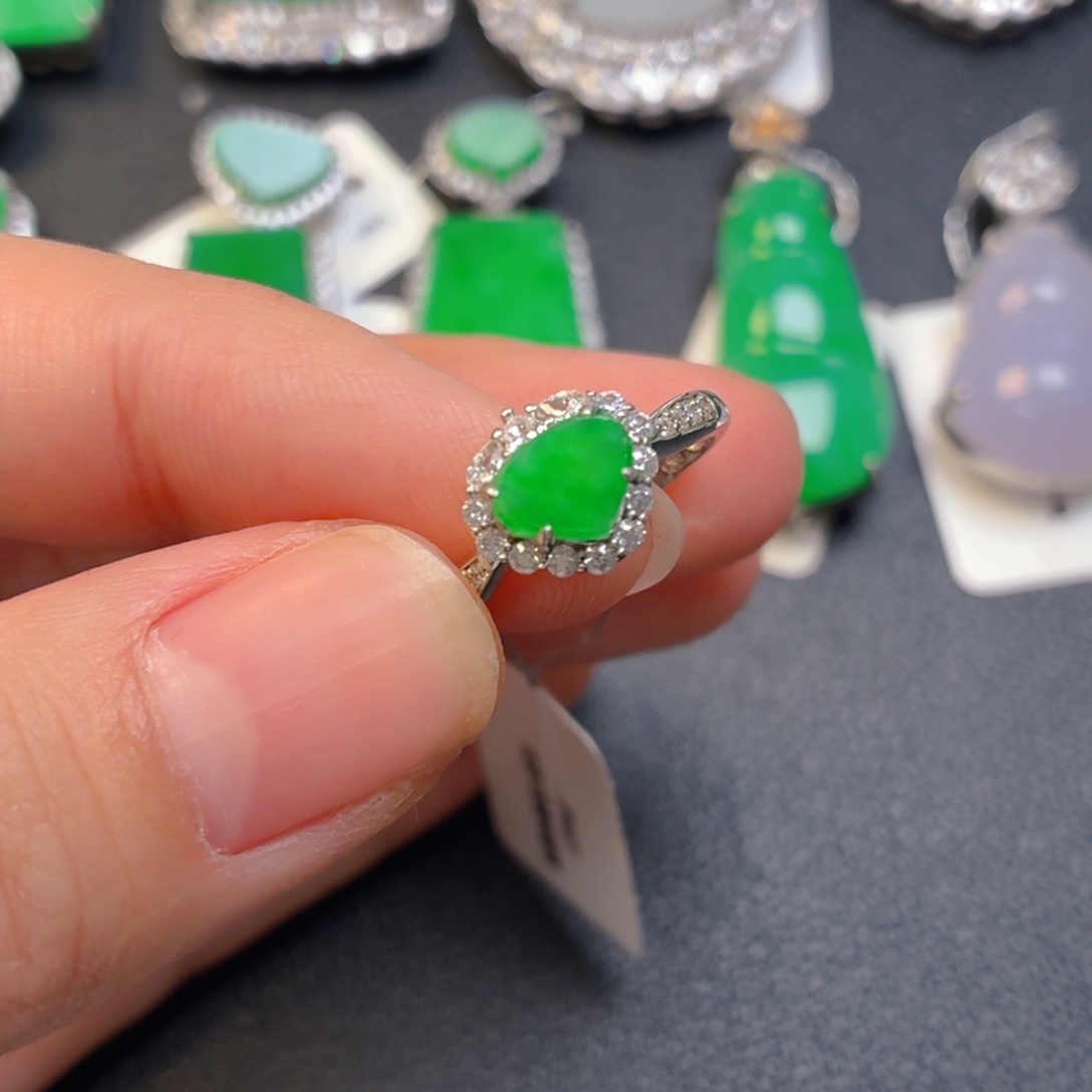 翡翠银S925镶嵌颈饰戒指