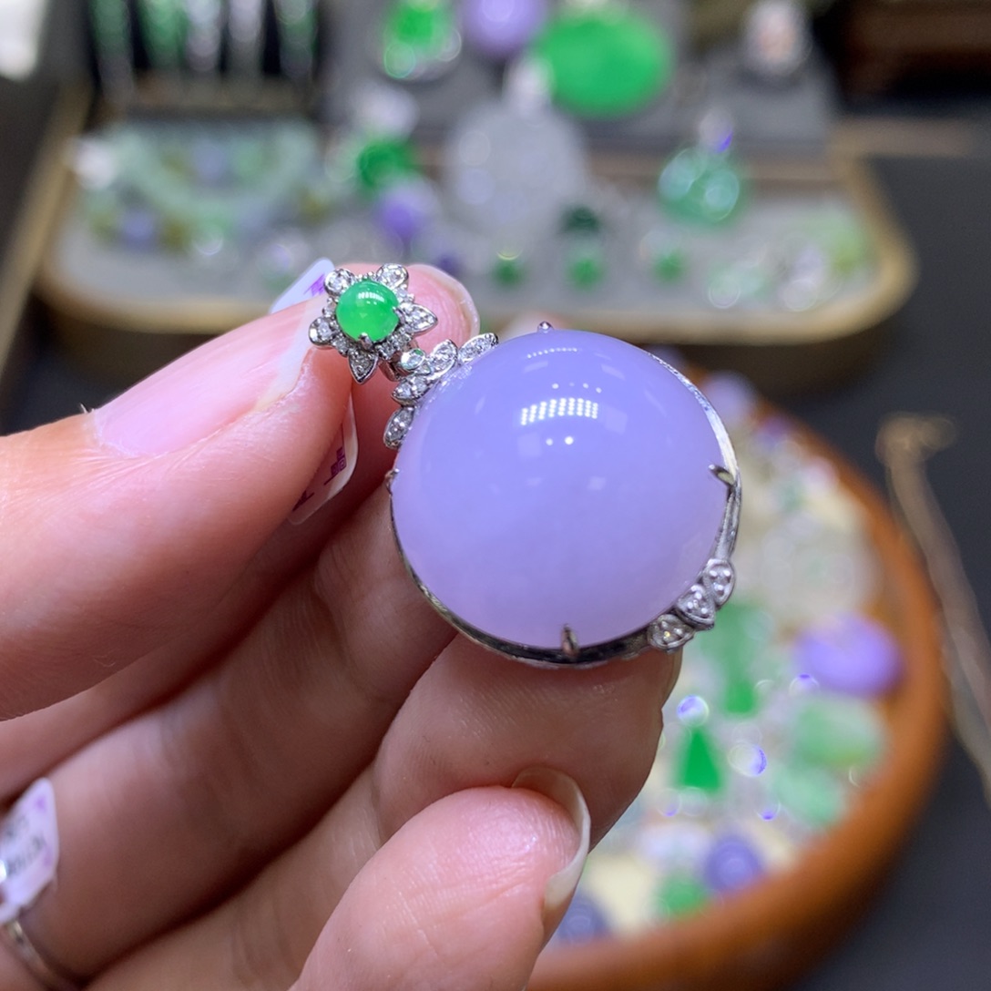 翡翠18K金镶嵌颈饰翡翠吊坠项链