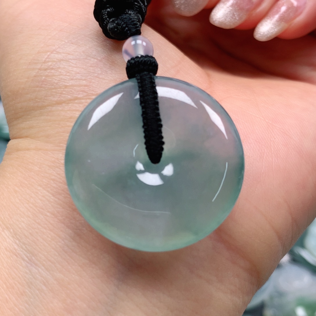 翡翠颈饰未镶嵌天然翡翠