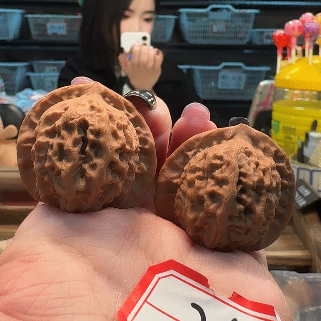 吊坠文玩核桃瓷娃娃37尺