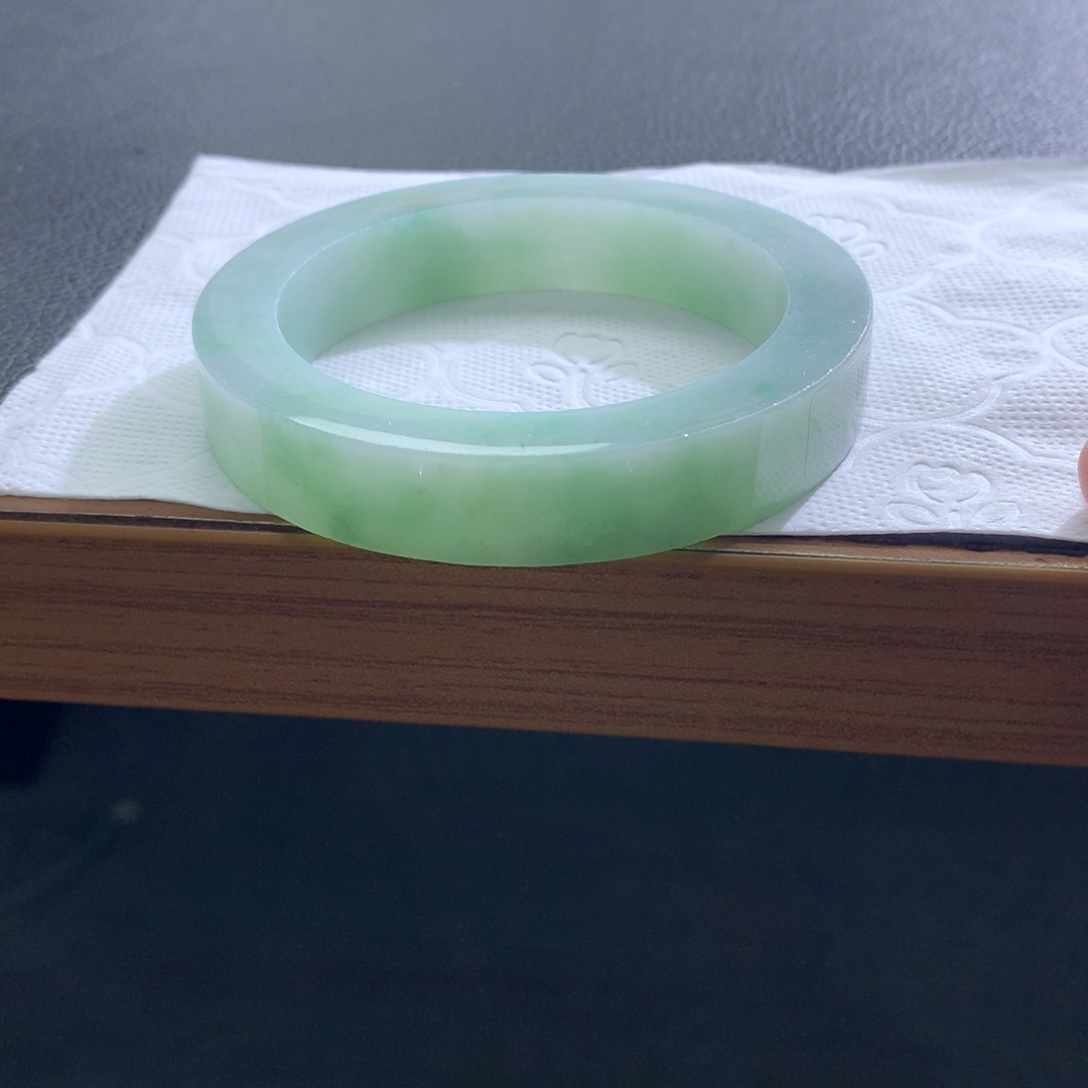 定制翡翠未镶嵌翡翠手镯冰胶葡萄肉甜绿