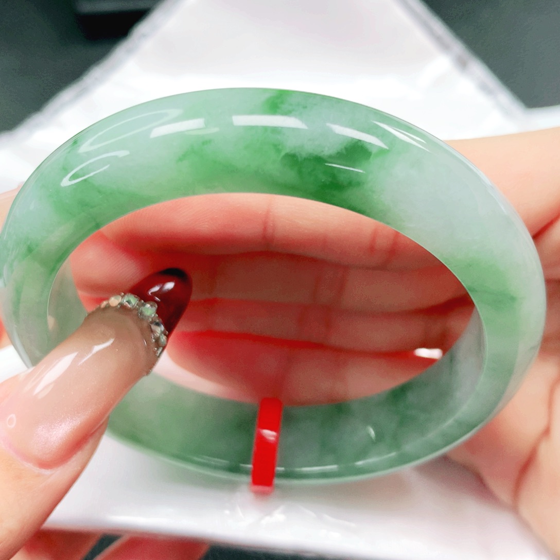 翡翠未镶嵌手镯56