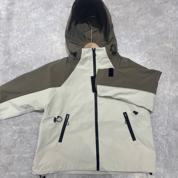 8706儿童拼色冲锋衣