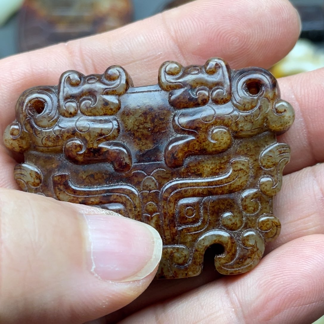 和田玉未镶嵌颈饰富***代