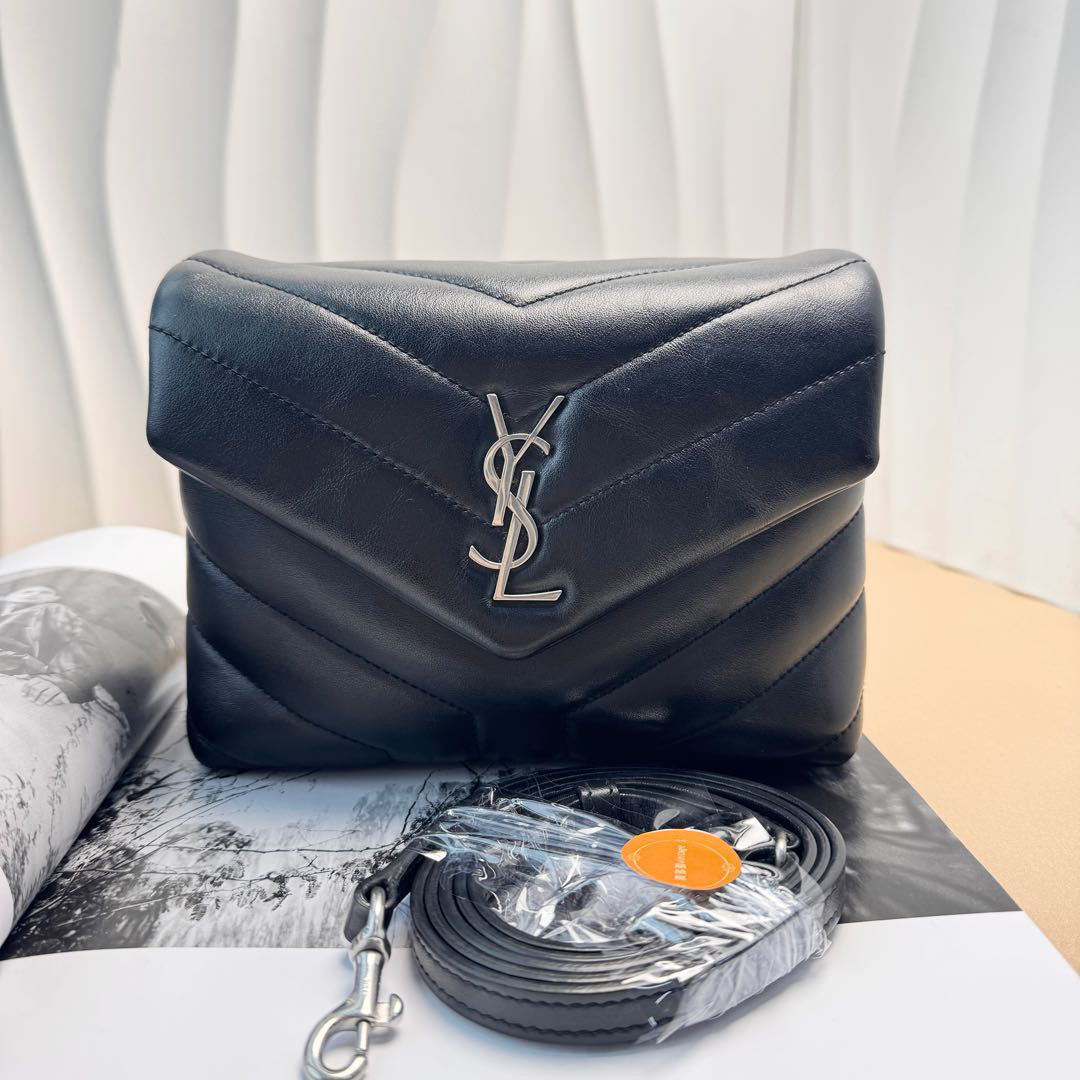 99新 YSL/圣罗兰 黑银loulou泡芙包/0134