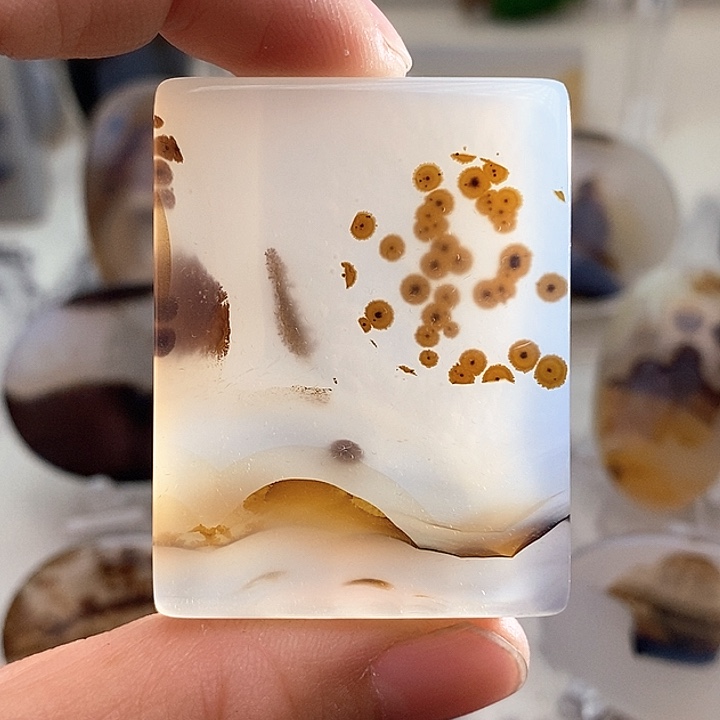 玛瑙/玉髓颈饰未镶嵌