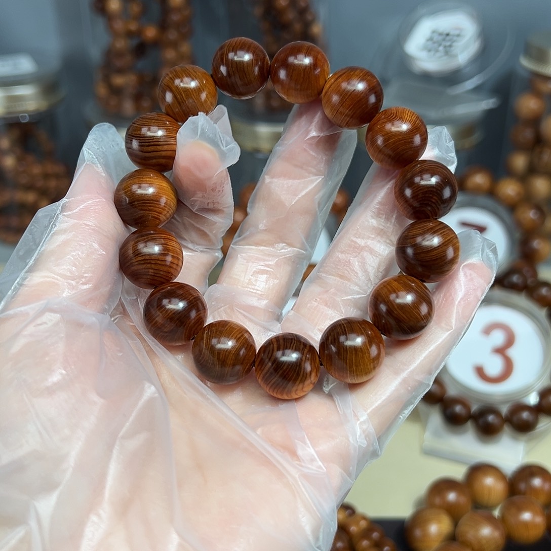 厚***物柏木（崖柏）1.5黑金刚舍利骨料